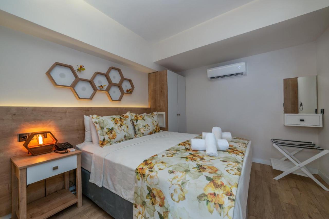 Ece Marina Suites เฟทิเย ภายนอก รูปภาพ