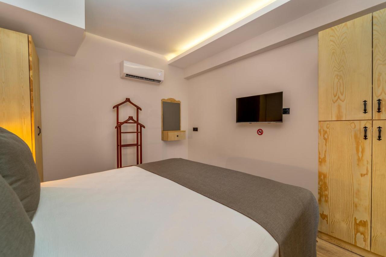 Ece Marina Suites เฟทิเย ภายนอก รูปภาพ