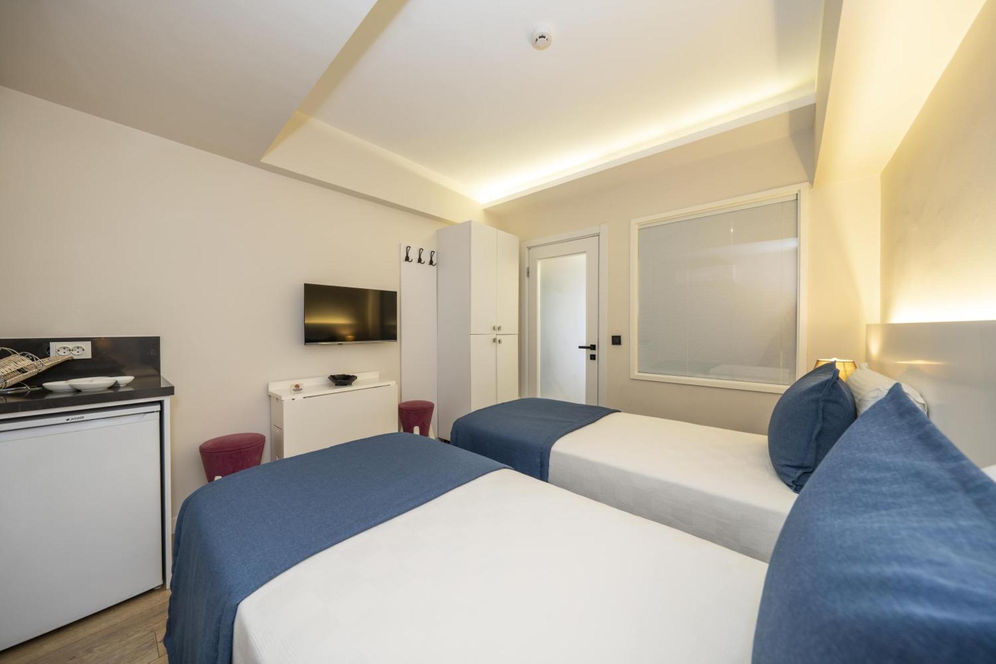 Ece Marina Suites เฟทิเย ภายนอก รูปภาพ