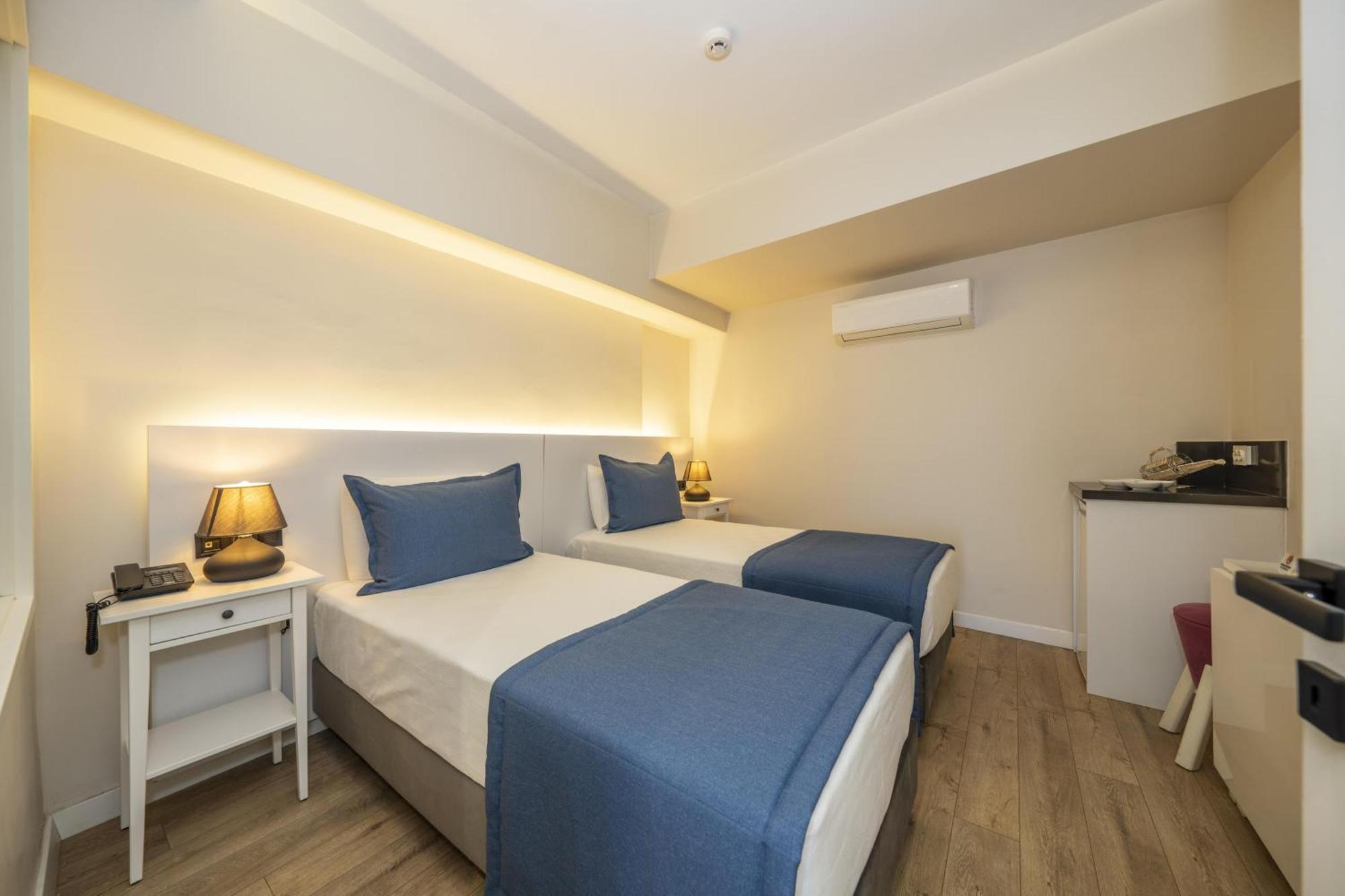 Ece Marina Suites เฟทิเย ภายนอก รูปภาพ