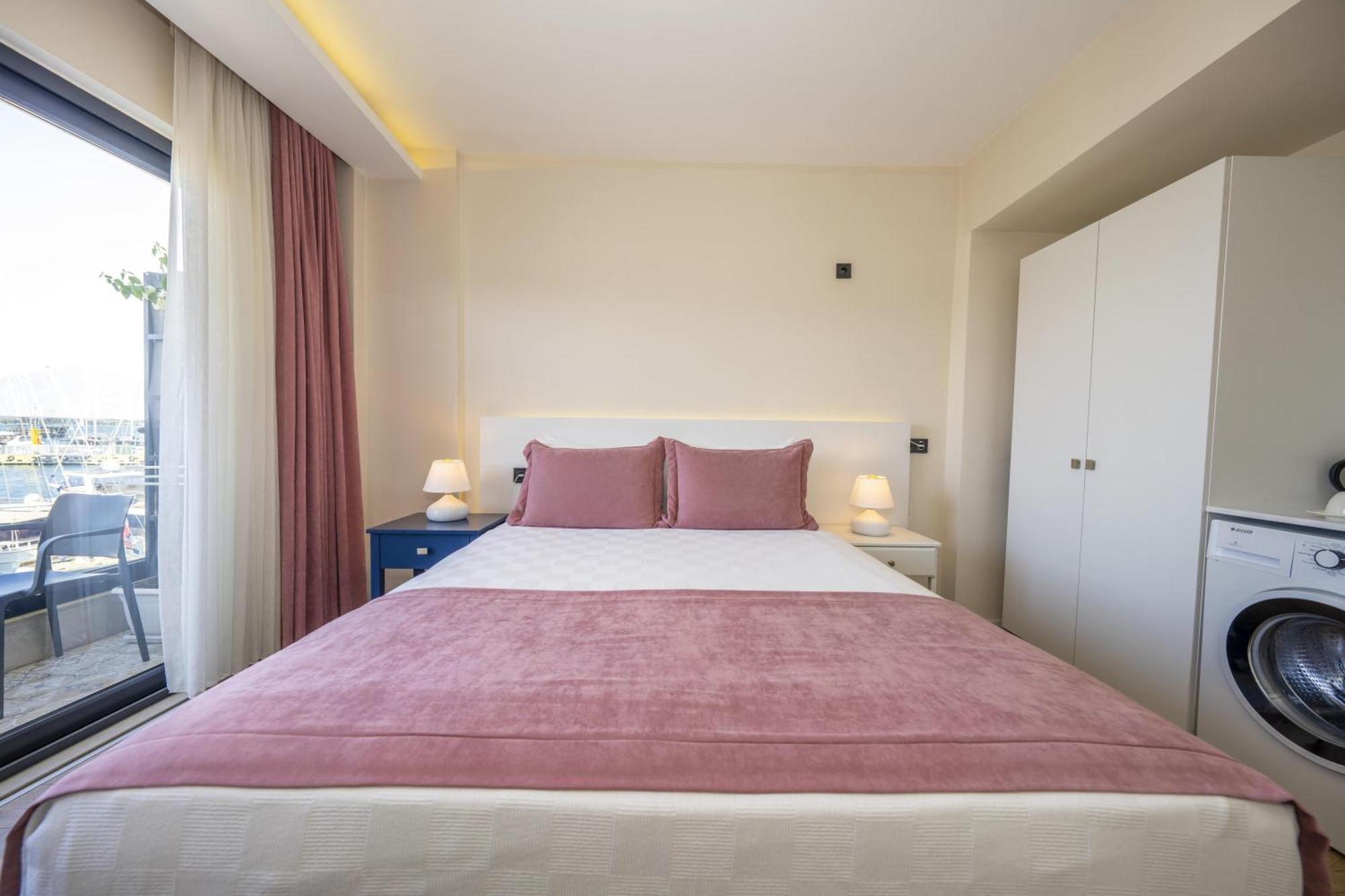 Ece Marina Suites เฟทิเย ภายนอก รูปภาพ